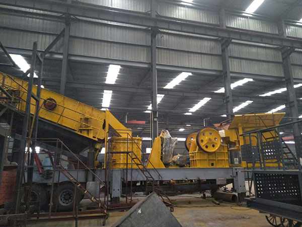 錘擊移動破碎機(jī)高速