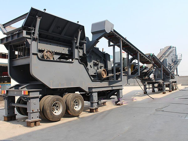 輪胎式移動破碎機(jī).jpg